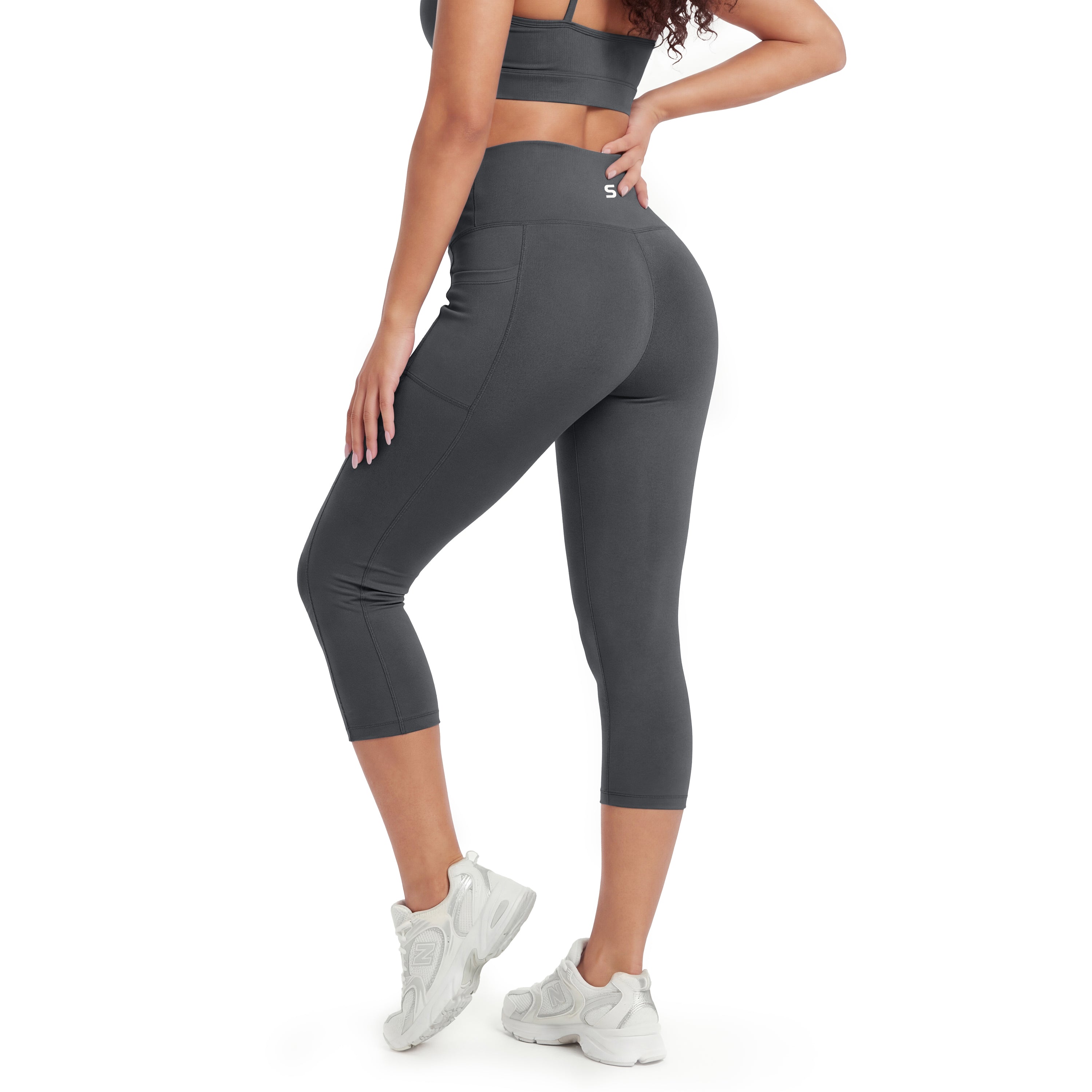 Aveli Butt-Lifting Tummy Control Pocket Capris
